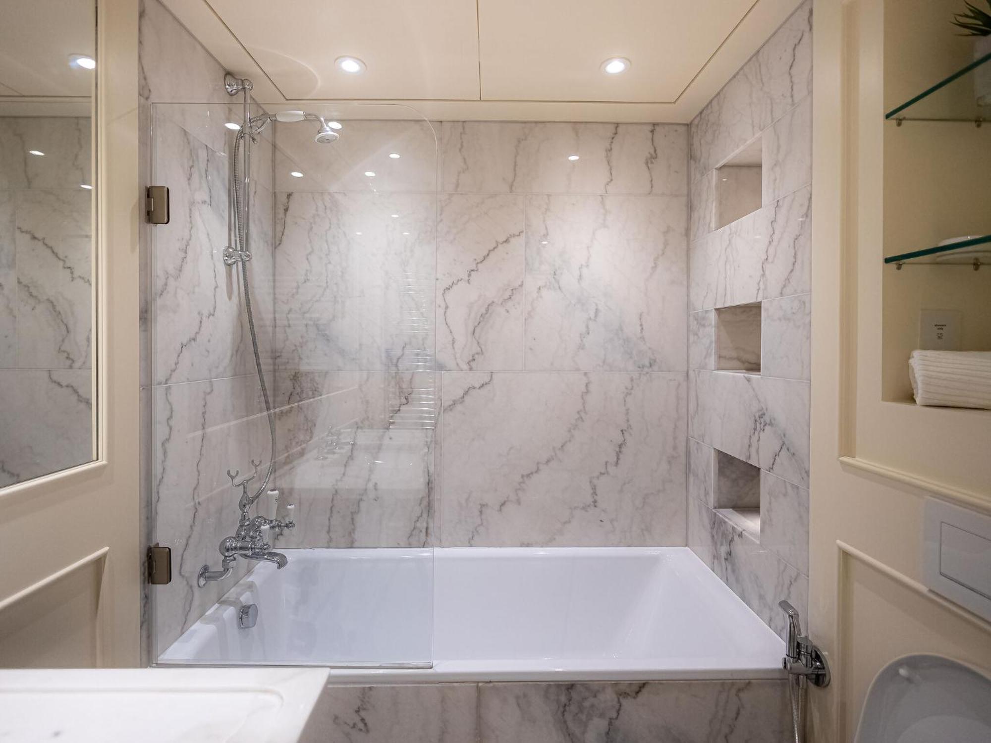 Modern Deluxe Five Bedroom House Near Chalk Farm Station By Belvilla Лондон Екстер'єр фото