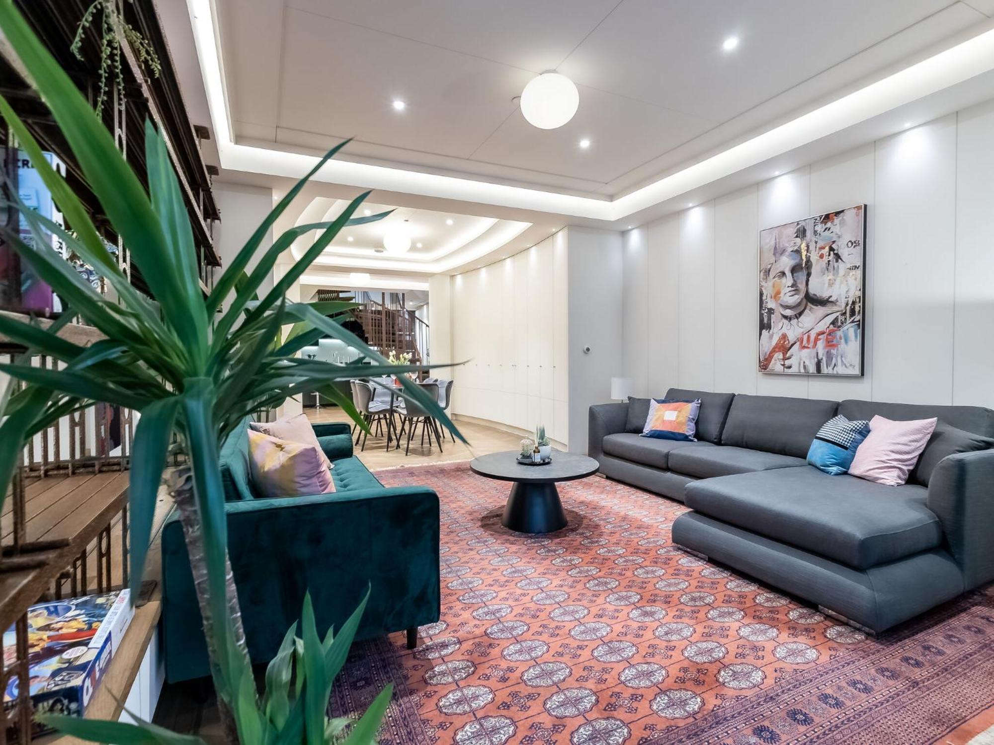 Modern Deluxe Five Bedroom House Near Chalk Farm Station By Belvilla Лондон Екстер'єр фото